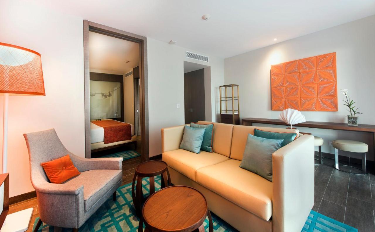 Nickelodeon Hotels & Resorts Punta Cana Exterior foto A suite at the hotel
