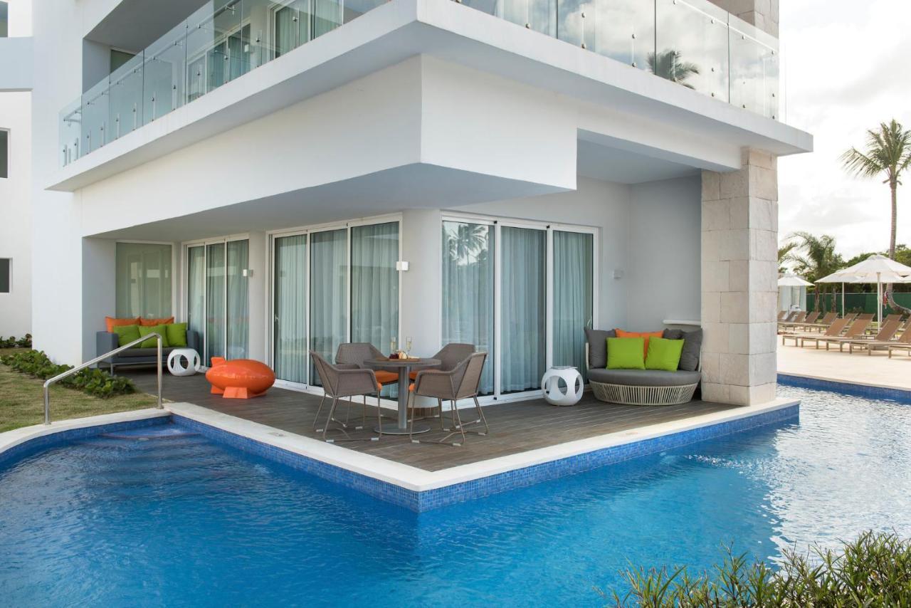 Nickelodeon Hotels & Resorts Punta Cana Exterior foto A swim-out suite at the Hard Rock Hotel in Cancun, Mexico