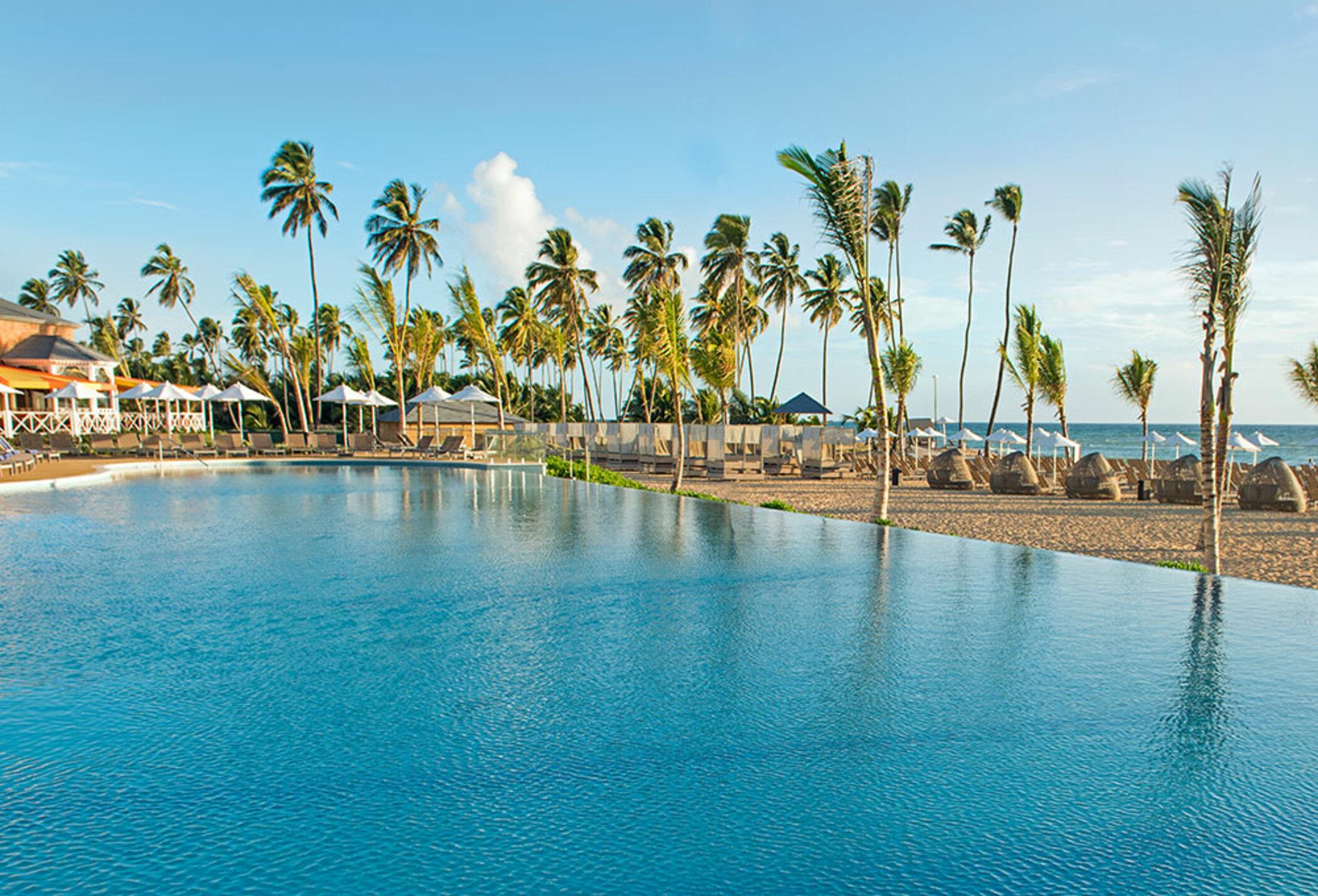 Nickelodeon Hotels & Resorts Punta Cana Exterior foto The beach at the Iberostar Grand Hotel Bávaro